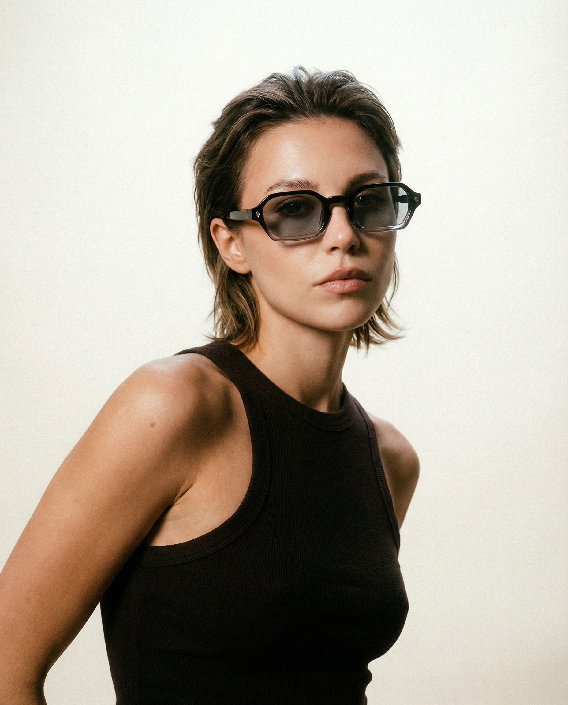 HEX - Black light Grey